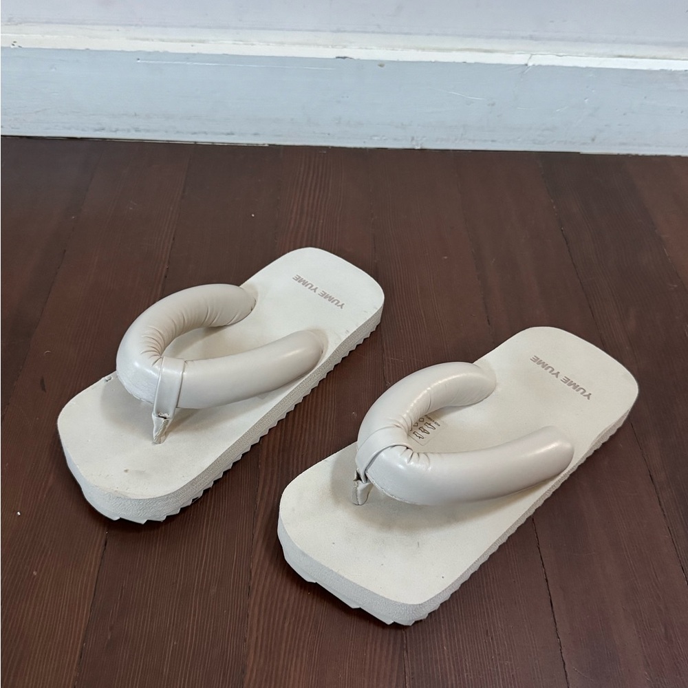 YUME YUME SUKI BEIGE
FLIP FLOPS